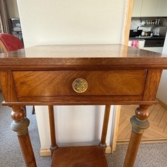 アンティーク調サイドテーブルの画像