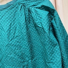 khaki koji ブラウスの画像