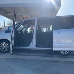 ガソリン代 節約☆S-HYBRID入りました‼️26年式☆月々1.2万円〜分割払い可❗️車検2年付き！大人気☆ニッサン セレナ☆HDDナビ☆走行中DVD見れます☆ETC☆便利なバックカメラ☆ドラレコ付きのフル装備☆両側電動スライドドア☆ウィンカーミラー☆フル装備☆事故修復歴無し☆車内広々三列シート‼️の画像