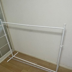 ハンガーラックの画像