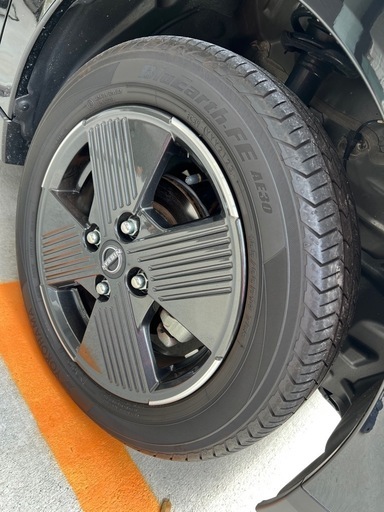 SOLD OUT 　日産サクラ　14インチ　純正アルミホイールとタイヤ　極上品