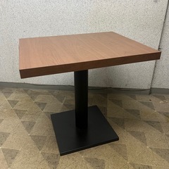 【決定済】業務用カフェテーブル