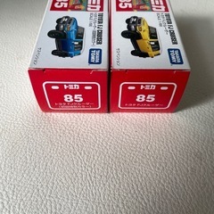 トミカ トヨタ FJクルーザー No.85 絶版品 通常カラー イエロー 初回限定カラー ブルー 2台セット 未使用自宅保管品 の画像