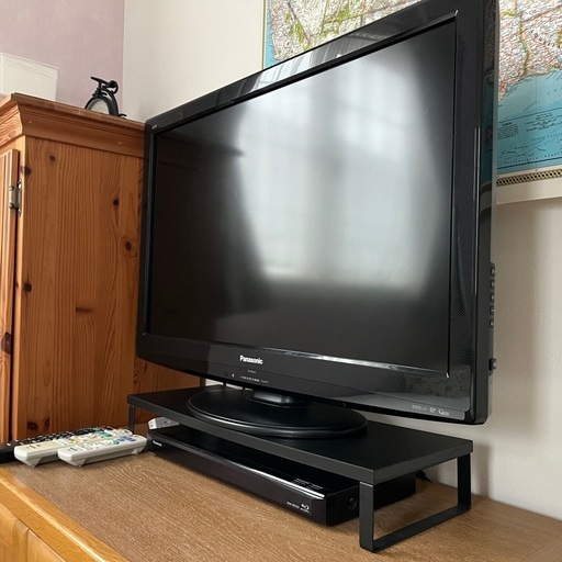 パナソニック ハイビジョン液晶テレビ32型 ブルーレイディスクレコーダー TVラック 3点セット (花) 梅坪のテレビ《液晶テレビ 》の中古あげます・譲ります｜ジモティーで不用品の処分