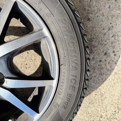 アルミホイルとタイヤのセット