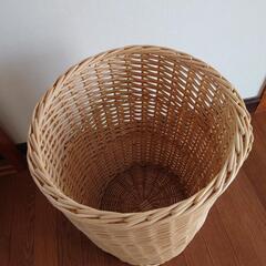 大きなカゴ（蓋付き）の画像