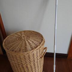 大きなカゴ（蓋付き）の画像
