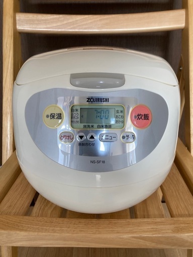 ✨美品✨ 象印 ZOJIRUSHI マイコン炊飯ジャー NS-SF18 ホワイト