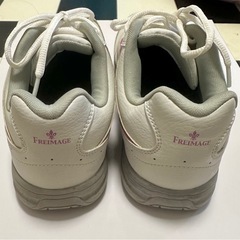 Freimage ホワイト ピンク ゴルフシューズの画像