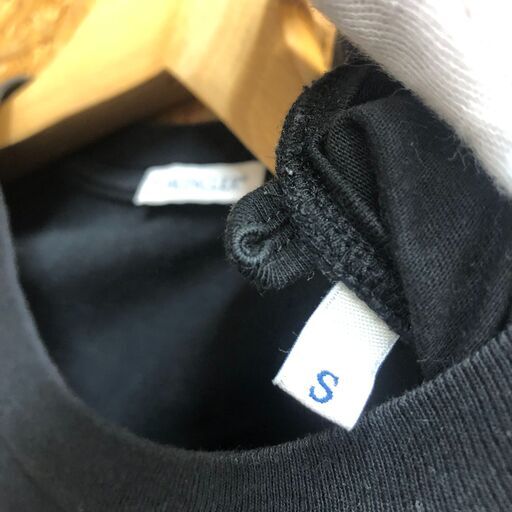 【A458】Tシャツ MONCLER ベロアロゴ ブラック サイズS