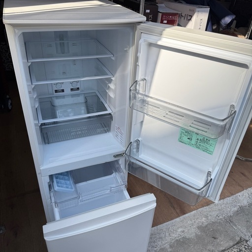 三菱電機 ノンフロン冷凍冷蔵庫 MR-P15EF-KW 2020年製 146L 三菱電機