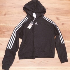 【新品タグ付き】adidas アディダス　トレーナー　クロップド　L