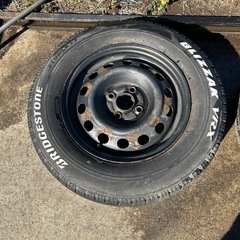 185/70 R14 スタッドレスタイヤ　鉄ホイール