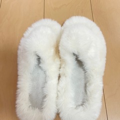 
ファーサンダル、