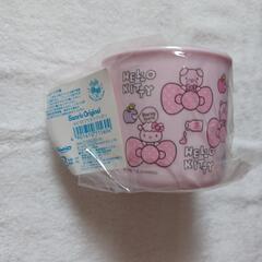 キティちゃんコップの画像