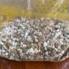 水槽用の砂利　1.7kgの画像