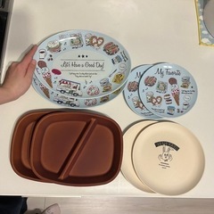 お皿　２枚組４種 セットの画像