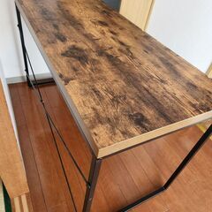 《決まりました》 木目調テーブル　インテリア