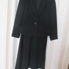 ラピーヌ　黒上着　ワンピースセット品