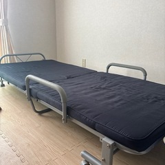 【受け渡し決定済み】折りたたみ シングルベッド