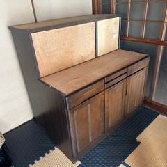 誰か貰ってください 食器棚の画像
