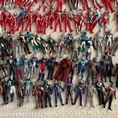 ウルトラマンフィギュア 好きな物10体1セット3000円、何セットでもOKの画像