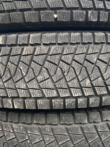 ブリヂストン　スタッドレス 285/75R16 4本