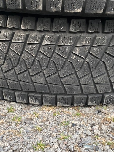 ブリヂストン　スタッドレス 285/75R16 4本