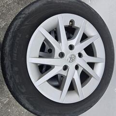 トヨタ　プリウスα　純正16インチ
ホイールタイヤセット