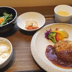 モーニングで美味しいお店を教えてください。