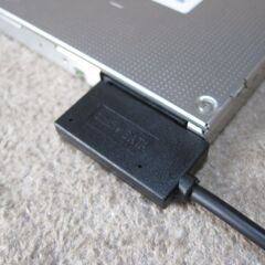 DVDマルチドライブ　ベゼル付き・外付けドライブ用USBコード付き　SATA厚さ12.5mm 動作品の画像