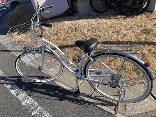 自転車　パールホワイト　変速付き