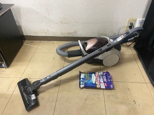 動作品 MITSUBISHI 三菱 TC-FXF7P-T 紙パック式掃除機 軽量パワーブラシ 2016年製  家電　掃除機　おまけ付き