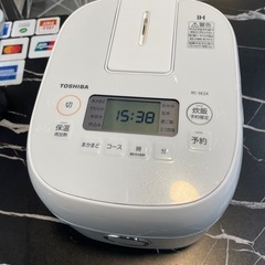 【ジモティー割】TOSHIBA 2023年製 3合炊き炊飯器 （ID540）