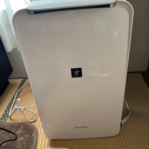 シャープ　\n除湿機