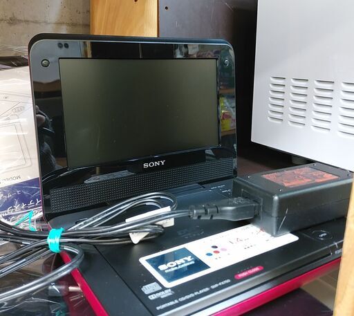 品質保証☆配達有り！4800円(税別）7インチ SONY ポータブルDVDプレーヤー リモコン無し