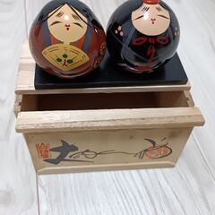 小さな雛人形の画像