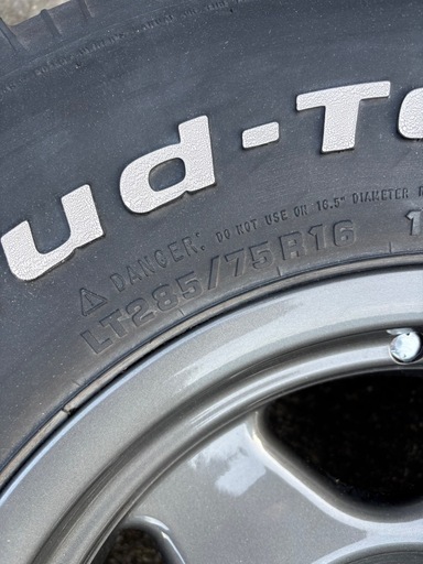 285/75R16 BF Goodrich Mud- Terrainアルミ ホイールセット 5本 BRADLEY V ブラッドレー ラ