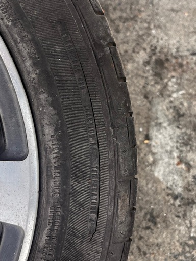 タイヤとホイルセット