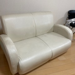 ☆ジモティ割あり☆ 2人掛けソファー ホワイトベージュ H82×D89×W190 クリーニング済み OJ7843 (リユースのサカイ太田) 西小泉の ソファ《2人掛けソファ》の中古あげます・譲ります｜ジモティーで不用品の処分