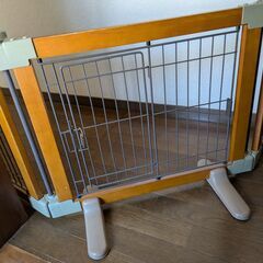 ペットガード（つい立式）