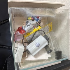 やりとり中【中古汚れ有】水槽　ジェックス アクアリエ リラックスホワイトの画像