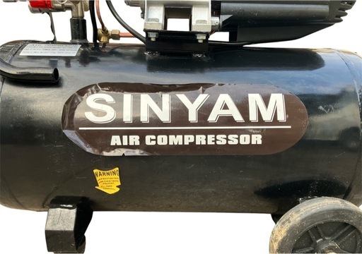 【極上品】業務用 5馬力 50L エアーコンプレッサー 100V（G&G）