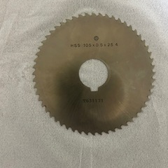 のこぎりでひくの画像