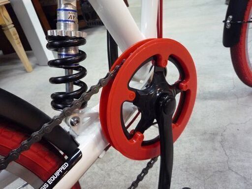 使用感少! SIAFEI 20インチ 折りたたみ自転車 ホワイト×レッド 6段変速 ライト/カゴ付き 自転車 札幌市東区 新道東店