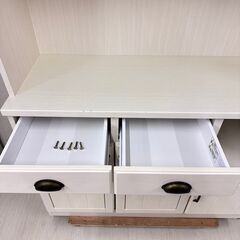 22132 3枚ガラス扉キッチンボード NITORI ◇大阪市内・東大阪市他 6,000円以上ご購入で無料配達いたします！◇ ※高槻…  (リサイクル半蔵 本店) 大阪の収納家具《食器棚、キッチン収納》の中古あげます・譲ります｜ジモティーで不用品の処分