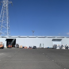 移動式倉庫,モジュール倉庫,ユニット倉庫,プレハブ倉庫,簡易倉庫,コンテナ倉庫ユニットハウス、モジュラーハウス、仮設住宅、オフィス、仮住まい,仮設工場、大型倉庫もカスタマイズ可能,大型の農機具でも楽々収納できるの画像