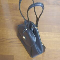 リュックにも使用可能なショルダーバッグの画像