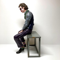 【新品】JOKER ジョーカー フィギュア マスク＆ベンチ付きの画像
