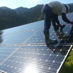 日当1万円＋交通費支給✨太陽光架台設置作業スタッフ募集の画像